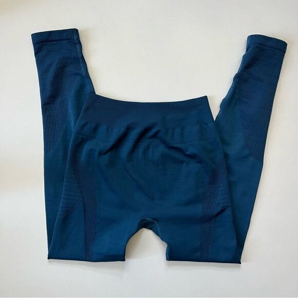 Alphalete Ozon Leggings in Atlantic Blue Small - Picture 3 of 6